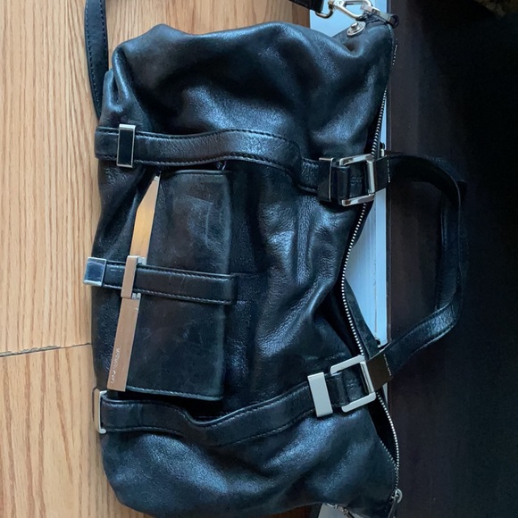 Michael Kors bag! Used but in great condition! - Picture 2 of 5